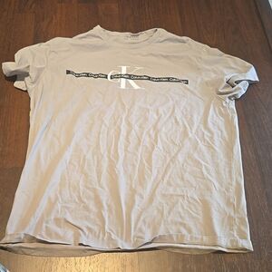 Calvin Klein men's T-shirt size, extra large, great condition.